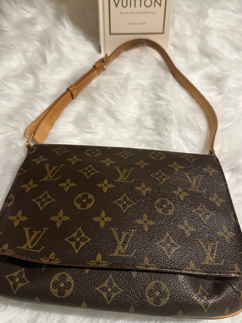 Authentic Louis Vuitton Musette Tango Monogram Shoulder Bag + COA - Picture 5 of 15